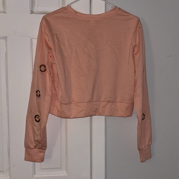 Light Sweatshirt Top with trendy metal holes on sleeves - Picture 3 of 3